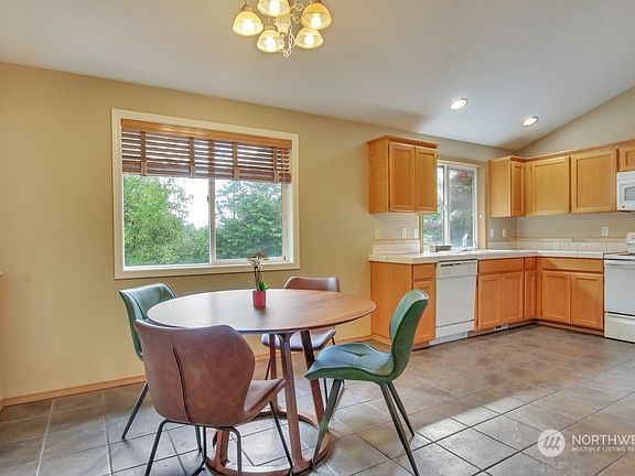 5th image of 7006 189th Street Ct E