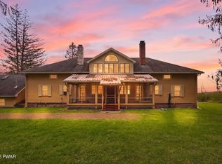 489 Calkins Rd, Milanville, PA 18443