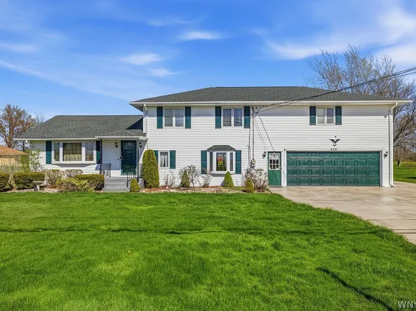 6261 Nash Rd, Sanborn, NY 14132