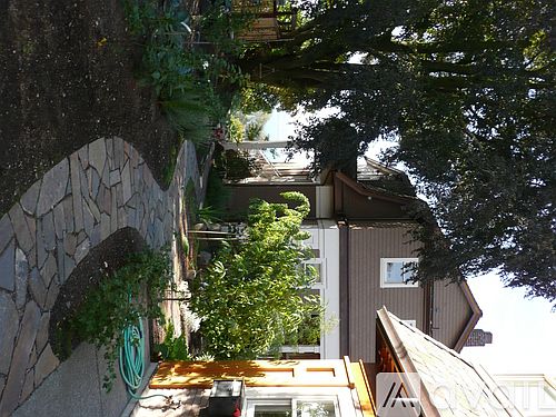 5th image of 604 W Kinnear Pl Penthouse 604