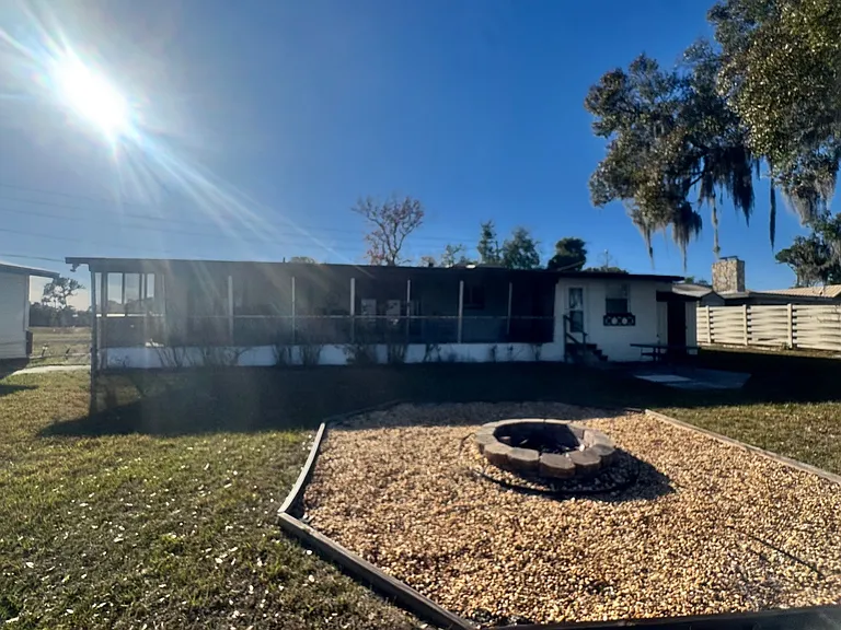 734 Memorial Dr — Photo 7