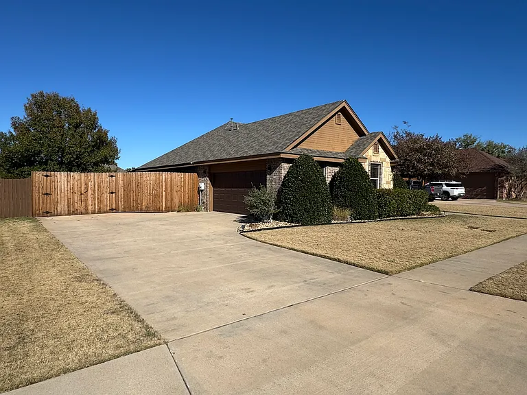 610 Benelli Dr — Photo 30