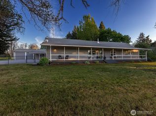 23613 NE 9th St, Camas, WA 98607