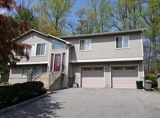 7 John F Kennedy Dr, Stony Point, NY 10980