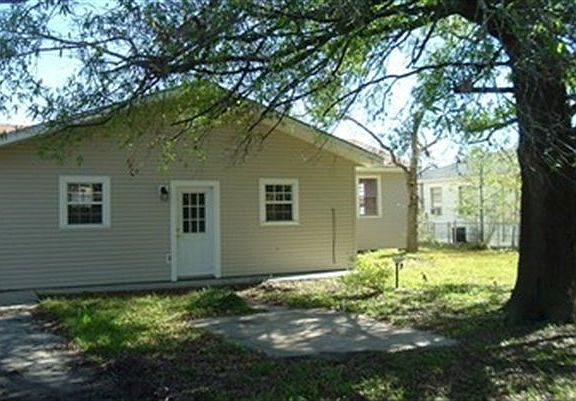 4th image of 5961 Pat Ave