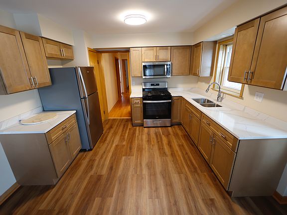 4th image of 5808 N Mulligan Ave #1