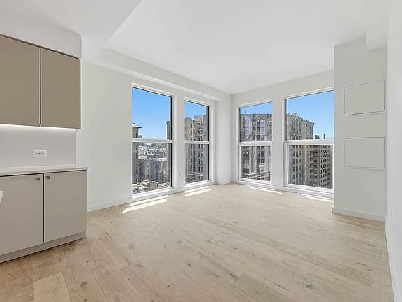 5th image of 636 W 158th St #2A