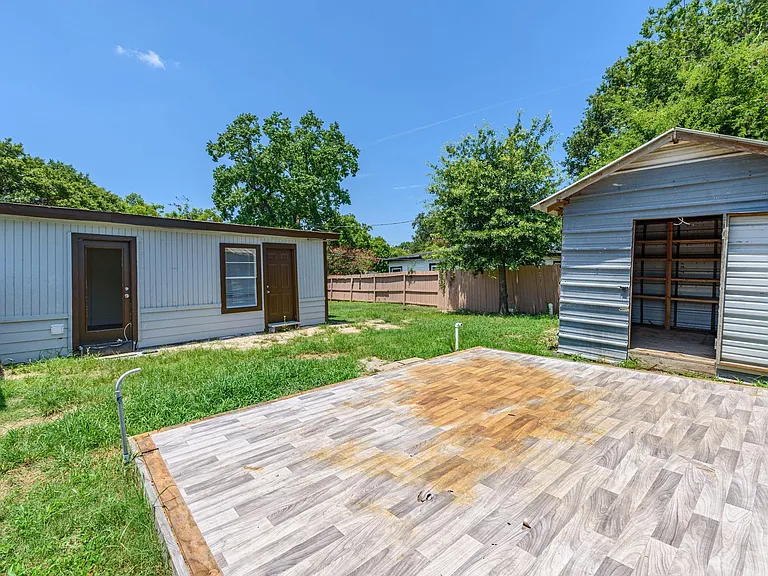 1012 W Hart Ave — Photo 19