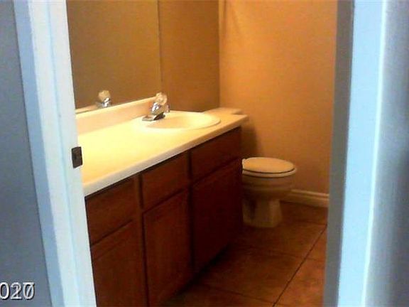 5th image of 499 Sellers Pl #499