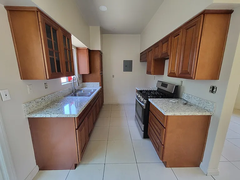 13113 Cypress St #8 — Photo 5
