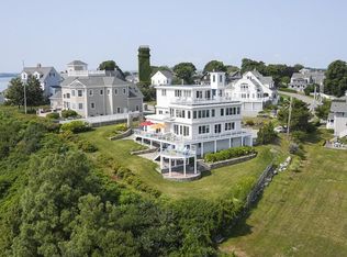 18 Bluff Rd, Hull, MA 02045