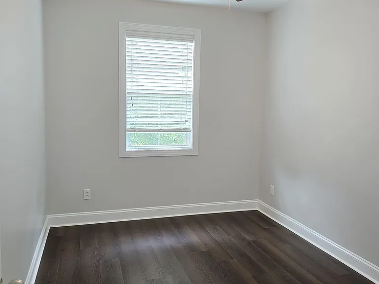 217 Penley Cir — Photo 8