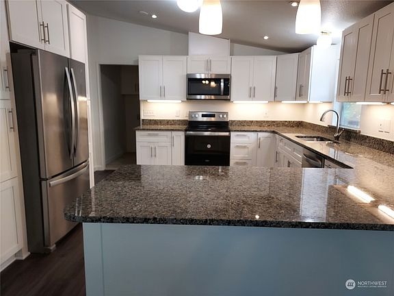 3rd image of 5711 100th Street NE #27