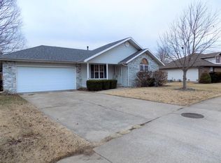 357 S Foster Ave, Springfield, MO 65802