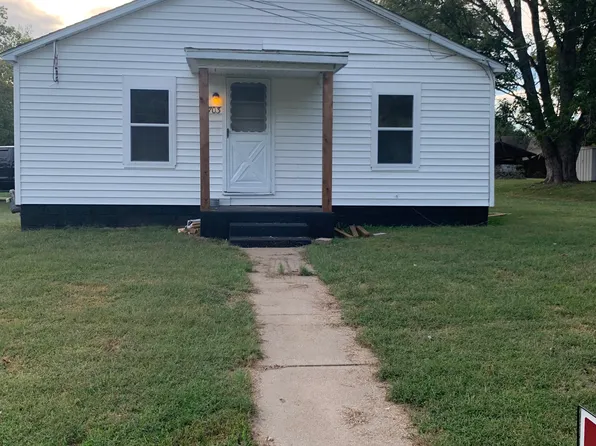 703 Main St, Carterville, IL 62918