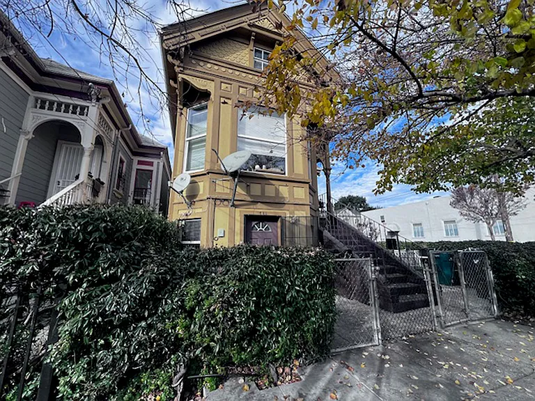 731 Willow St — Photo 3