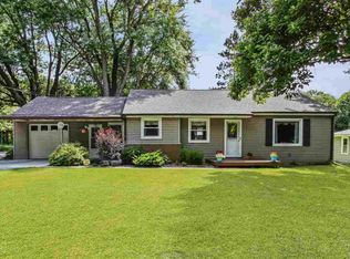 1215 N Jones Cir, Peoria, IL 61604