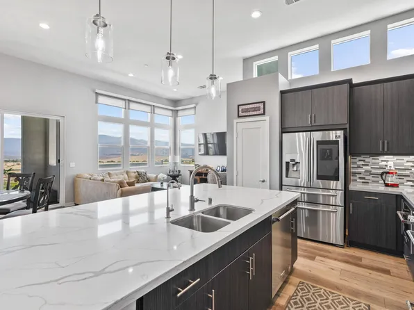 2066 Tango Loop Unit 3, Chula Vista, CA 91915