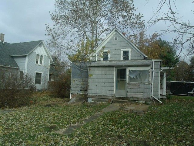 2nd image of 107 South St