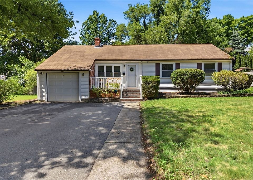 1st image of 542 Trapelo Rd