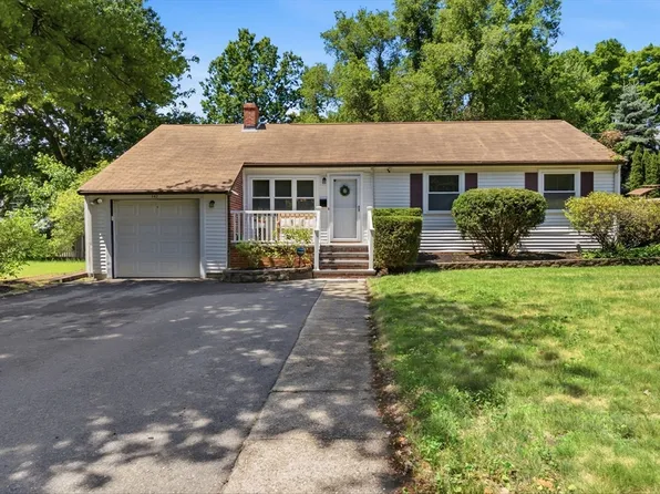 542 Trapelo Rd, Waltham, MA 02452
