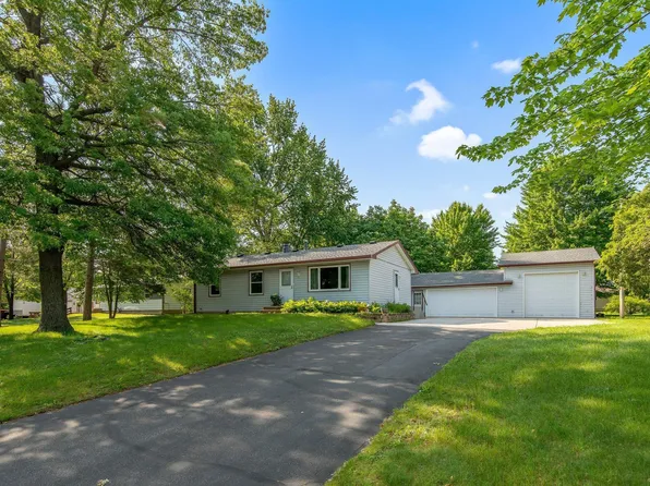 1640 207th Ln NE, East Bethel, MN 55011