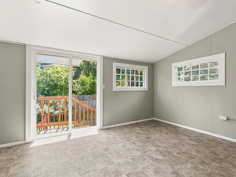 2708 SE Clinton St — Photo 33