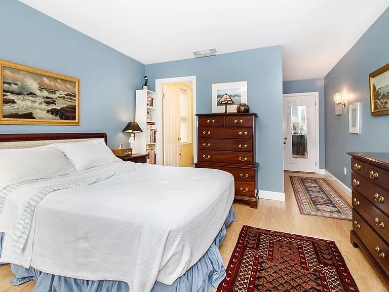 25 Revere St #5 — Photo 10