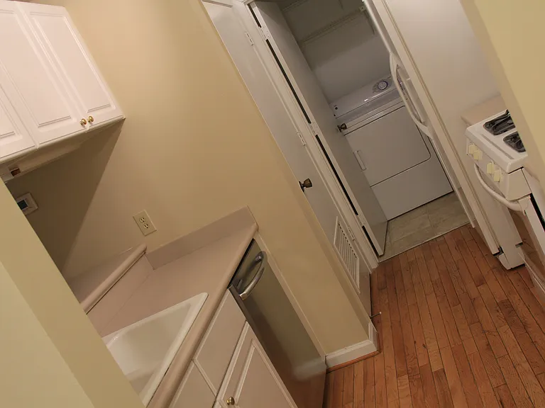 1504 Tuxworth Cir — Photo 14