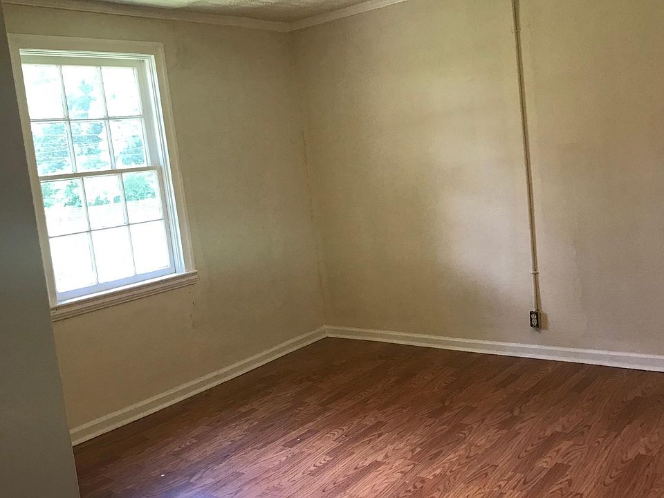 2nd image of 16 Harris St
