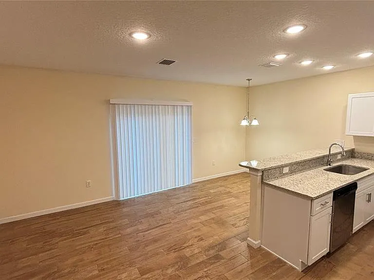 280 Gardner Ln #2 — Photo 5