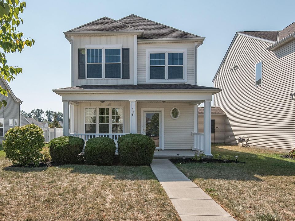 1st image of 608 Lamplight Dr