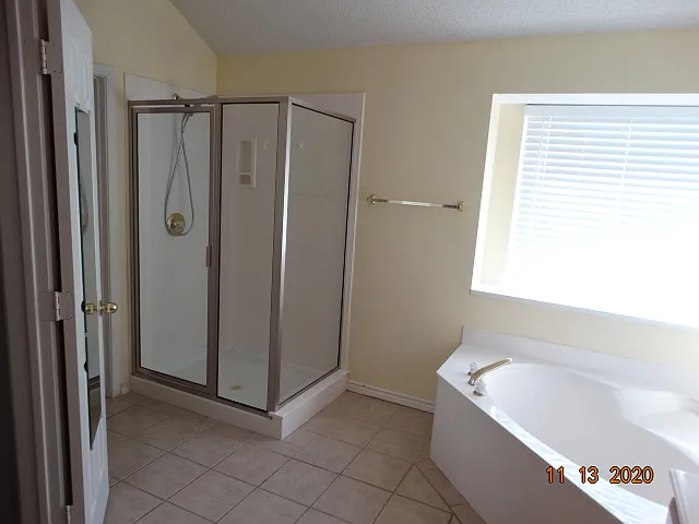1300 Rosewood Ln — Photo 15