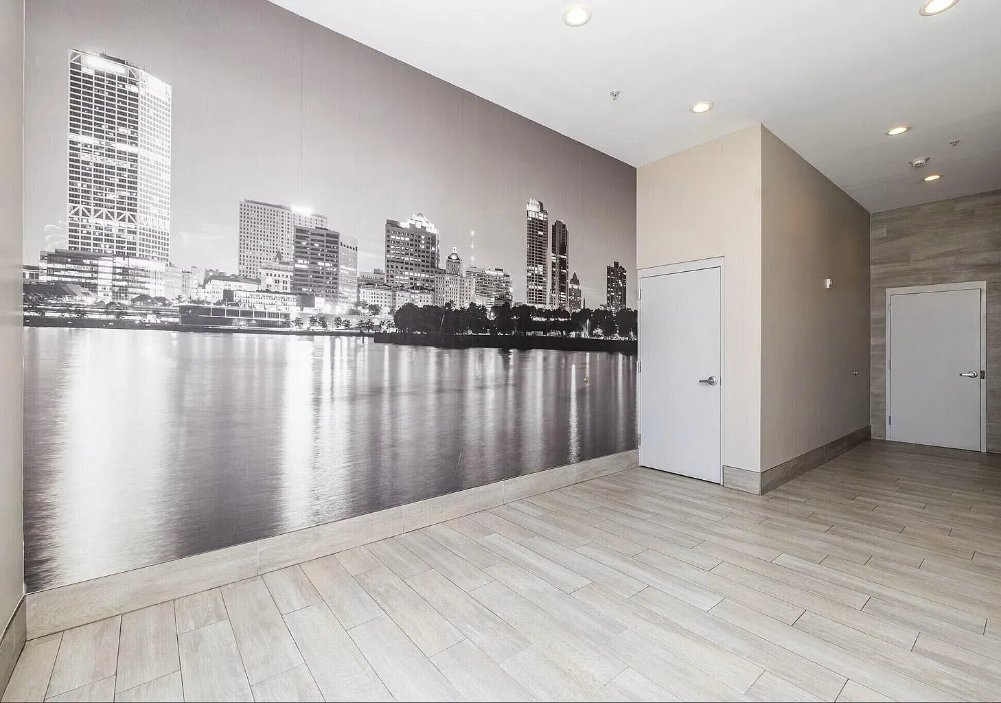 Studio, 500 sqft, $1,300 — Photo 3