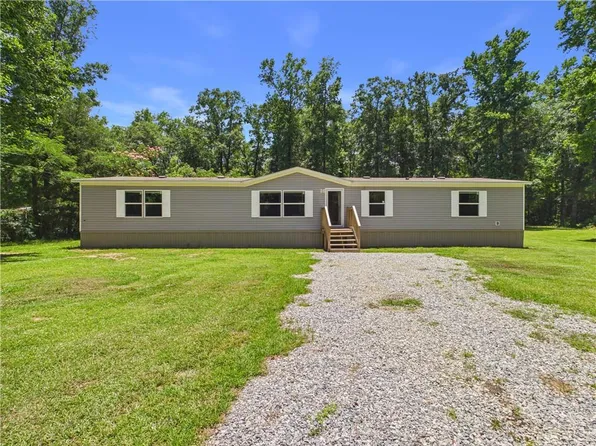 37 Bragg Dr, Pittsview, AL 36871