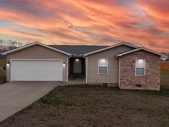 2nd image of 190 Hickory Ridge Dr