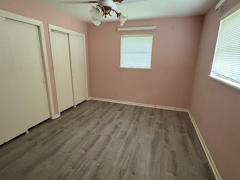 2051 N Woodland St — Photo 9