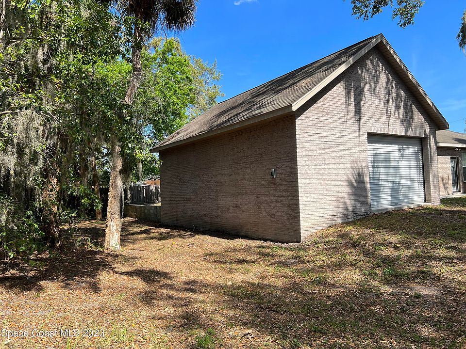 1st image of 410 Indian Oaks Ct