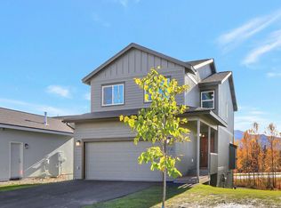 13081 Chase Cir, Eagle River, AK 99577