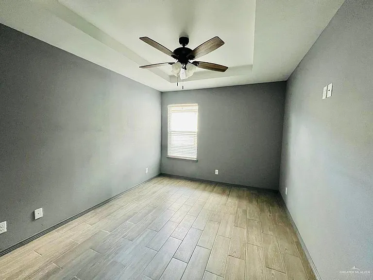 1702 Nassau St — Photo 11
