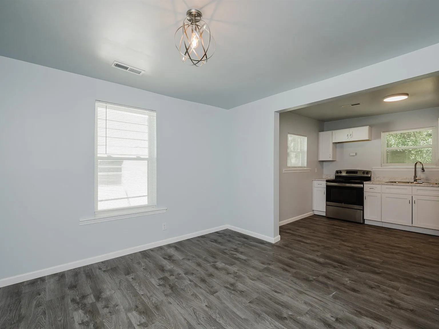 3 bed, 1.0 bath, $1,350 — Photo 3