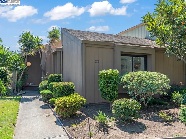 1041 Tahiti Ln, Alameda, CA 94502