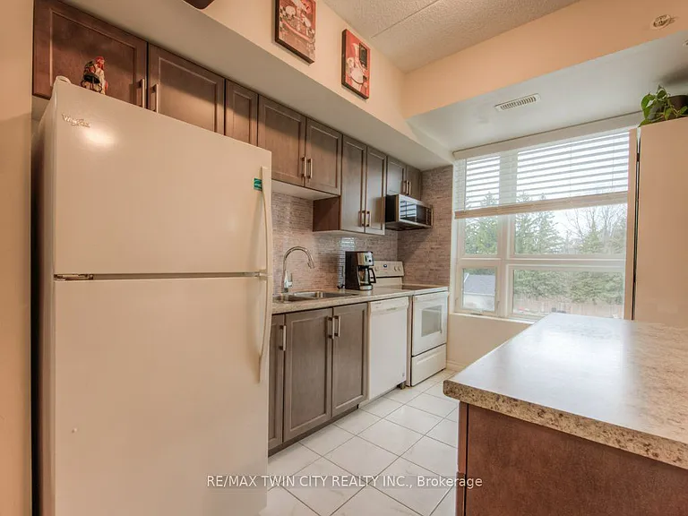 1280 Gordon St #305 — Photo 22