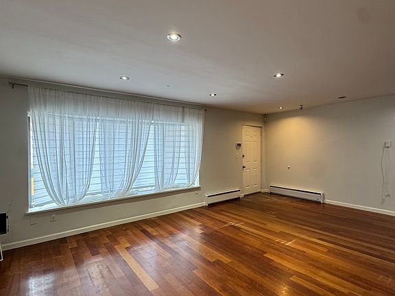 5th image of 2824 E 27th St #1