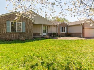 33115 Tulipwood Rd, Farmington Hills, MI 48334
