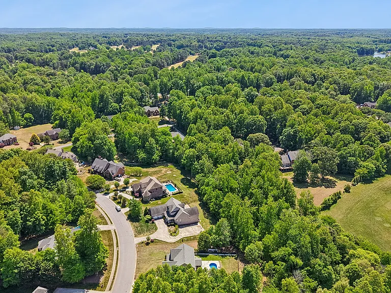 3924 Fox Grove Trl — Photo 53
