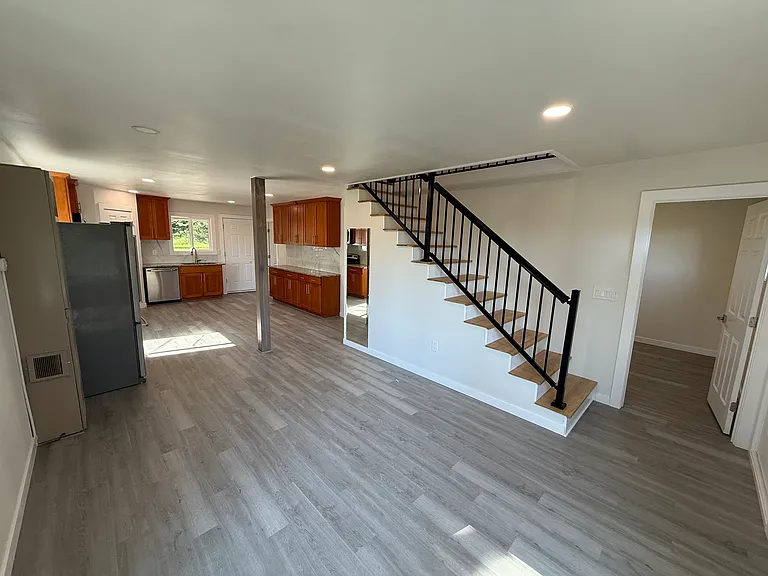 1816 E Fir St — Photo 11