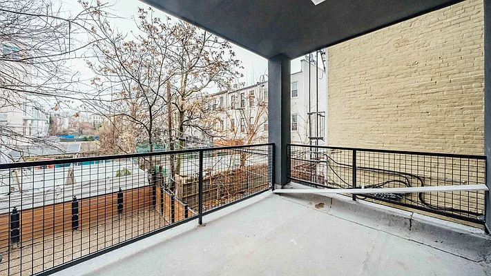 Rented by Nooklyn NYC LLC | media 9