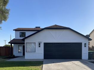 2011 W Holt Ave, El Centro, CA 92243