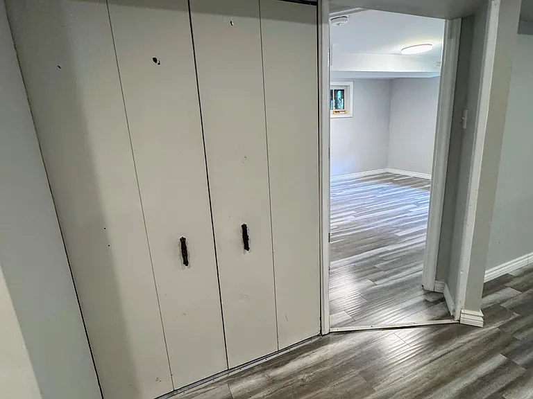 54 Hewson Cres #BASEMENT — Photo 23